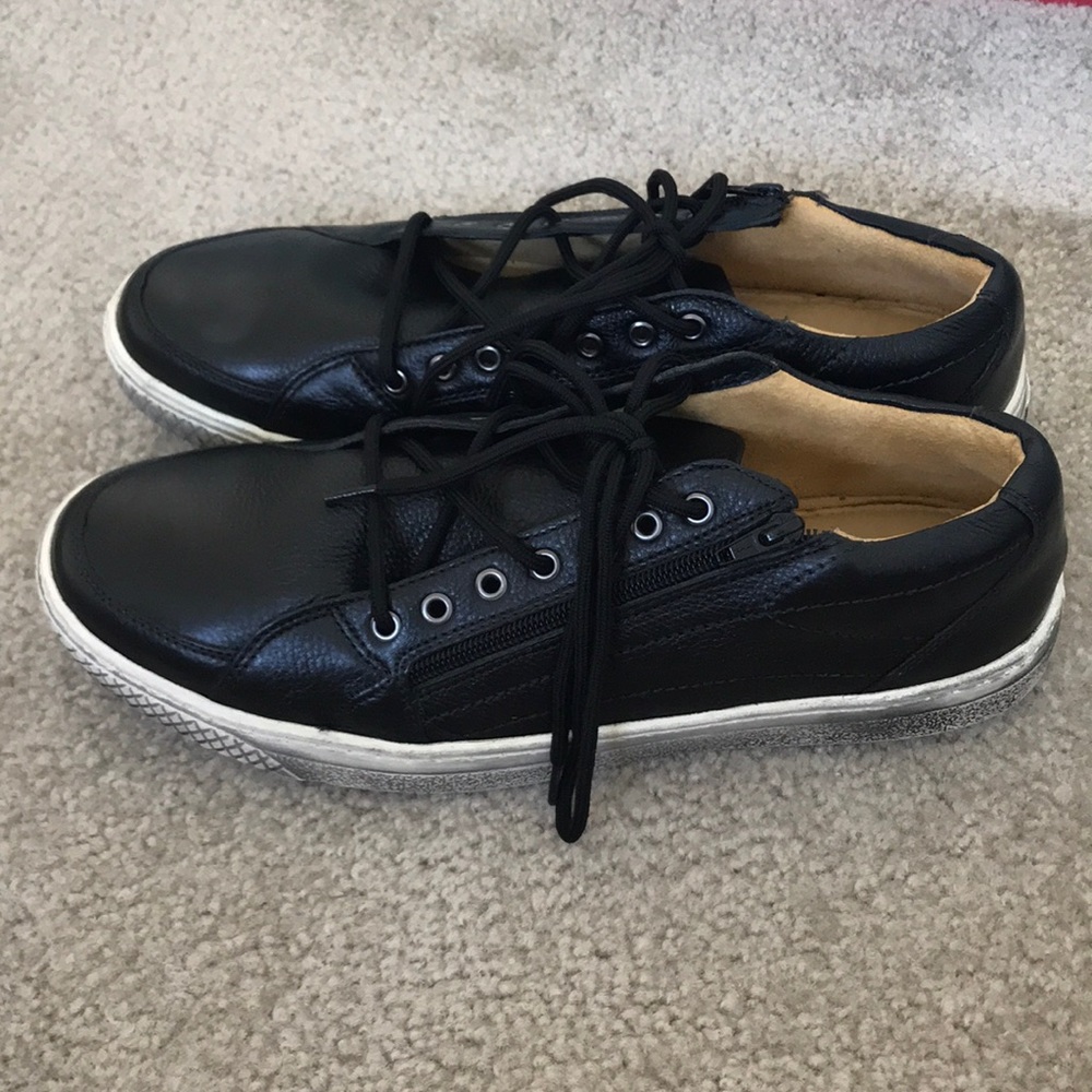Sandro Moscoloni Sneakers